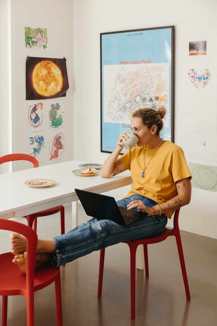 Refresh Your Digital Space for a More Focused Life
