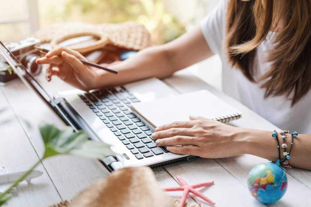 Avoiding AI Scams When Booking Last Minute Travel Deals