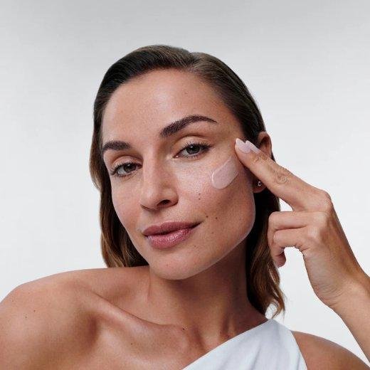 Transform Your Skin with This Must-Have Serum: Restorative Skin Complex