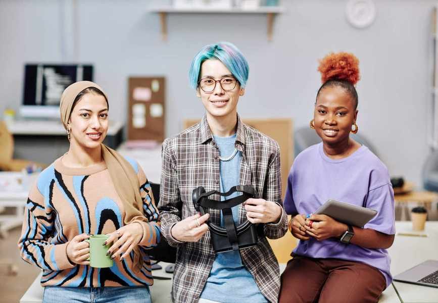Creative Side Hustles for Teens: Empowering Future Entrepreneurs
