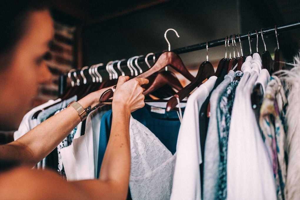 Maximize Outfits with Minimal Clothes: Embrace a Capsule Wardrobe