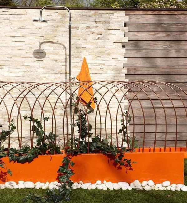 Modern metal trellis design