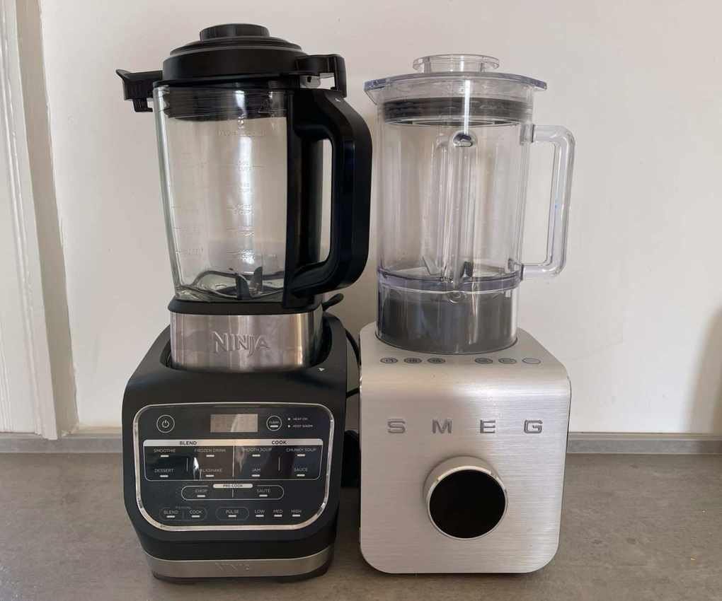 Smeg Professional Blender next to the Ninja Foodi Heat-iQ