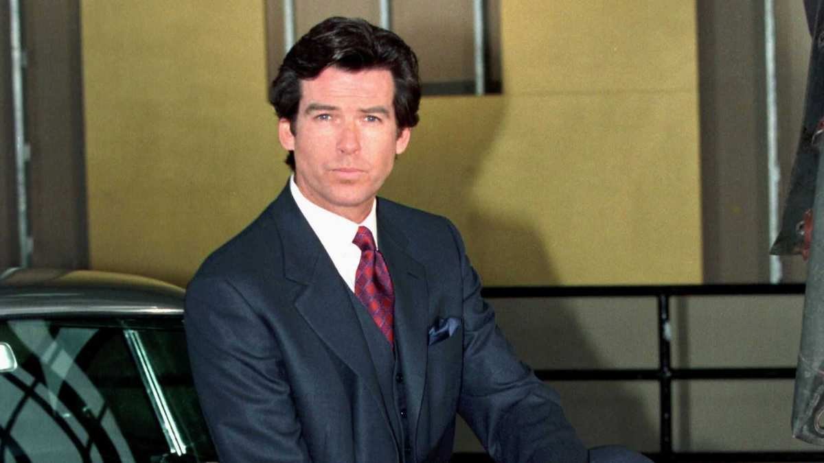 Pierce Brosnan's 1990s Living Room Inspires Rich Color Trends for 2026