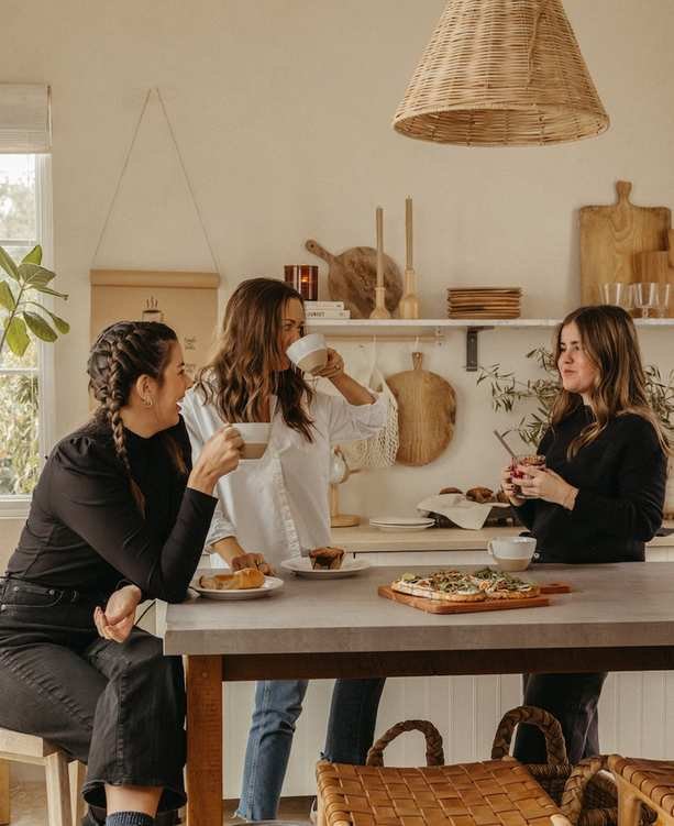 Create a Cozy Café Experience for Your Weekend Gatherings
