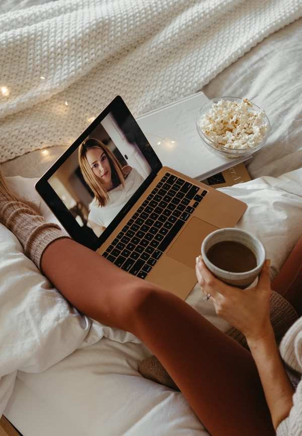 Tips for Hosting an Unforgettable Christmas Movie Night
