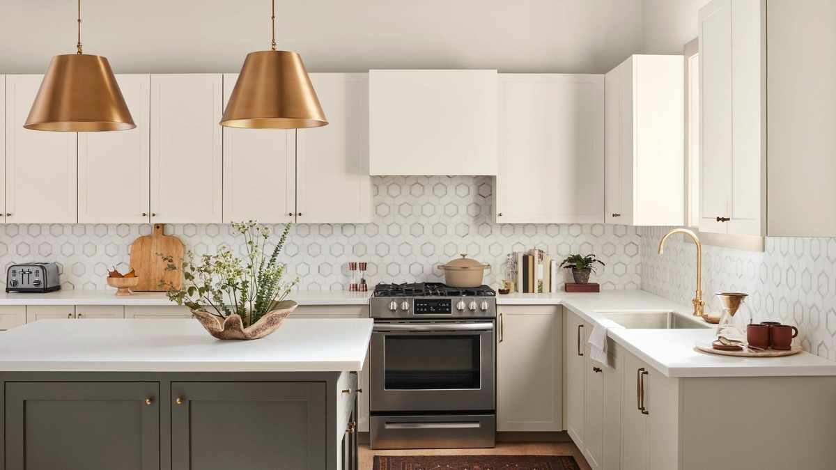 Eliminate Trash Can Odors with This Simple Essential Oil Hack
