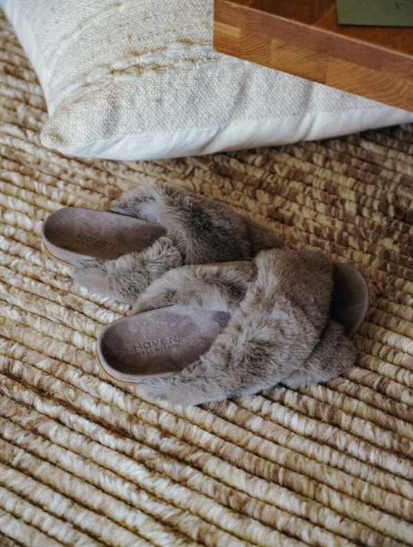 Faux Fur Criss Cross Slippers