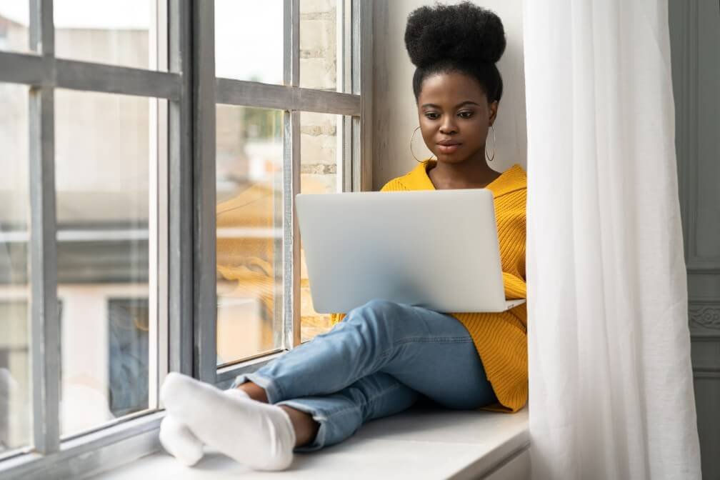 4 Inspiring Women Who Achieved a Six-Figure Salary