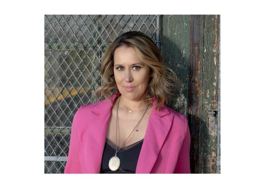 Breaking the 'Messy Woman' Stereotype: A Fresh Perspective