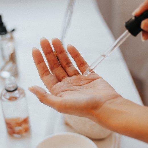 Achieve Clear Skin: Using Azelaic Acid for Blemish-Free Complexion