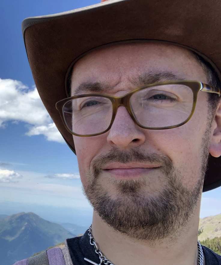 Headshot of a gardening expert