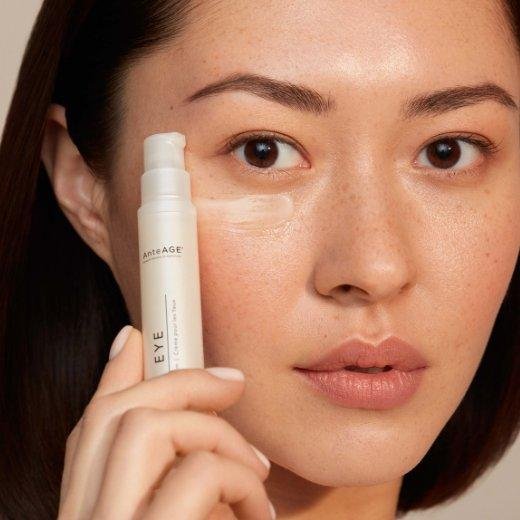 Revitalize Your Eyes with an Innovative Eye Serum