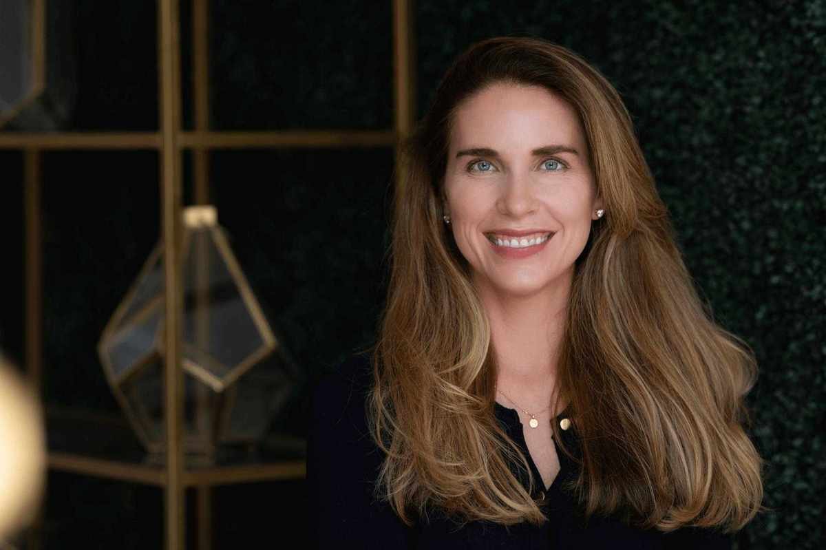 Advancing Your Career Beyond the Glass Ceiling with Insights from a Coach