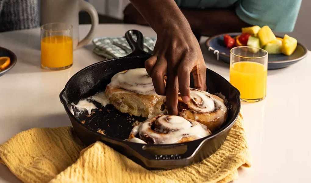 Choosing the Right Oil for Seasoning Cast Iron: A Chef's Insight