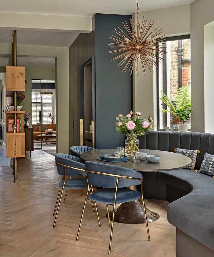 curved banquette seating