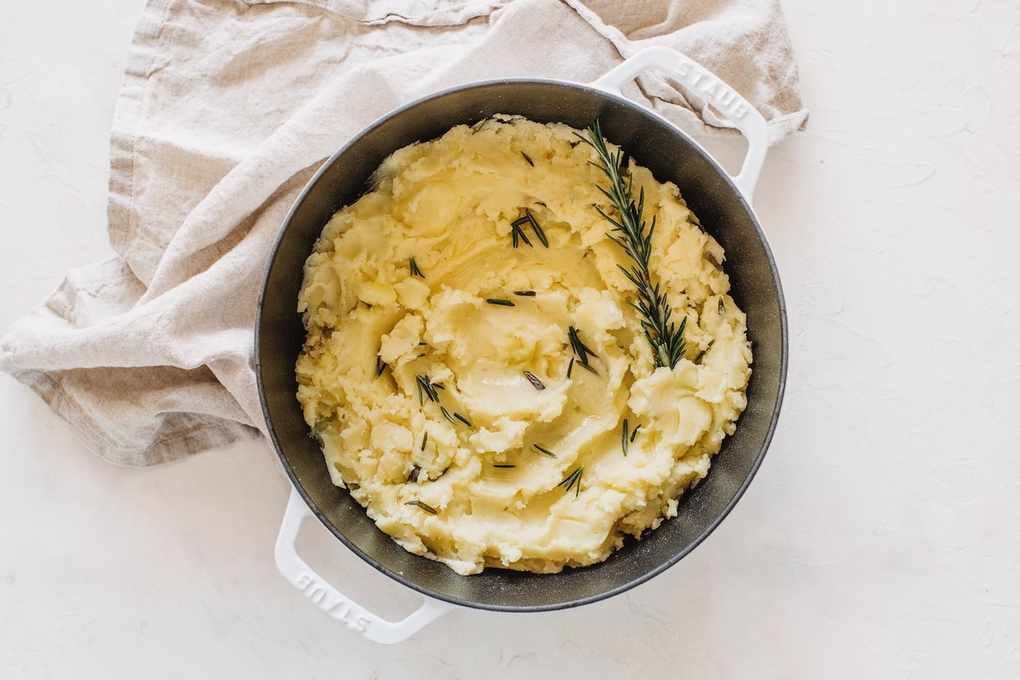 Essential Dairy-Free Mashed Potatoes for Your Holiday Feast