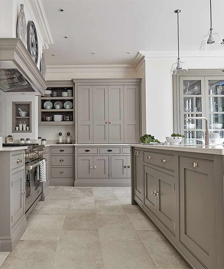 Grey kitchen ideas with classic panelled units