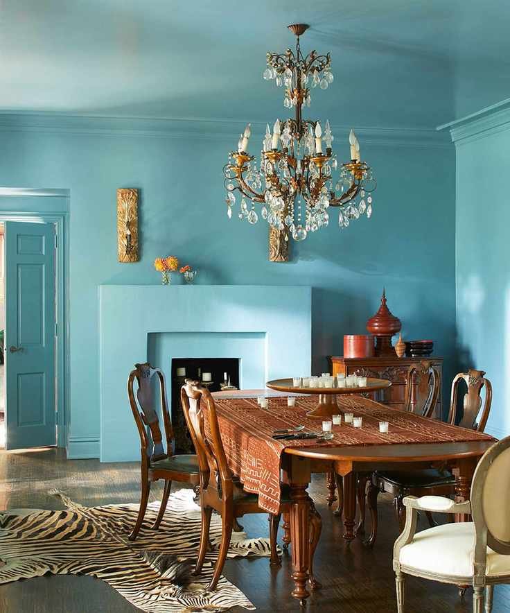 Turquoise dining room