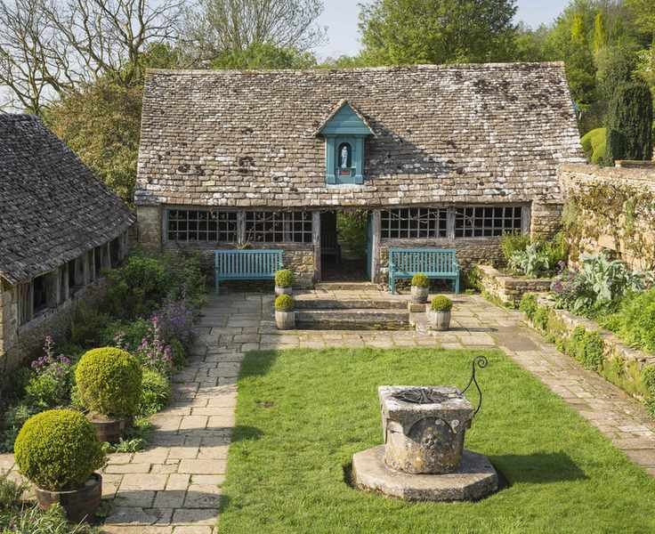 arts and crafts garden at Snowshill Manor National Trust