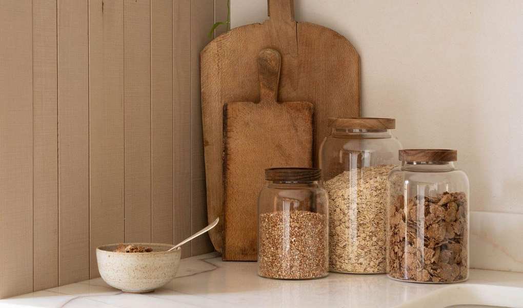 Choosing an Easy-to-Clean Non-Toxic Cutting Board to Avoid Microplastics
