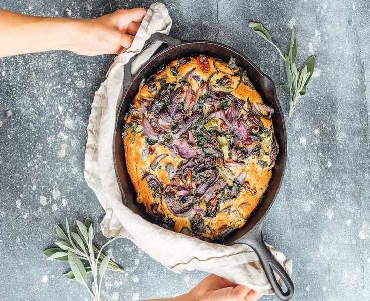 Delicious Skillet Cornbread Stuffing with Caramelized Onions for Thanksgiving