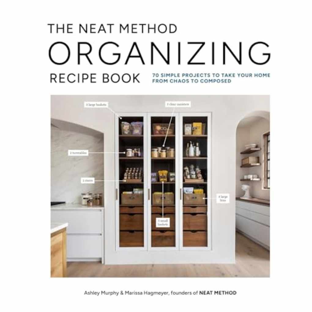 Book cover of The Neat Method Organizing Recipe Book