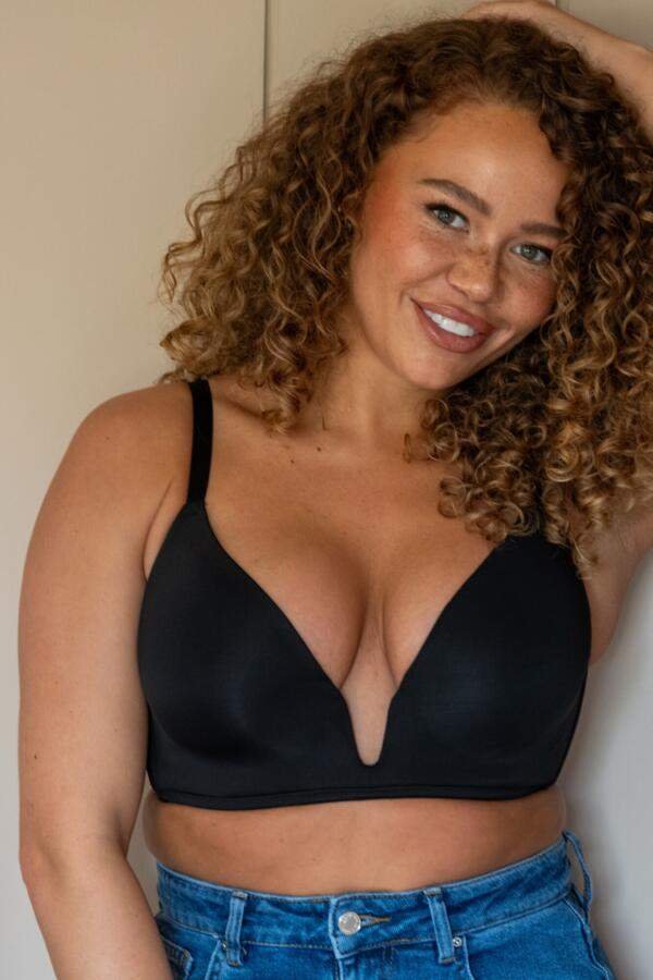Wireless Bras for Large Busts: Comfort and Support, No Underwire