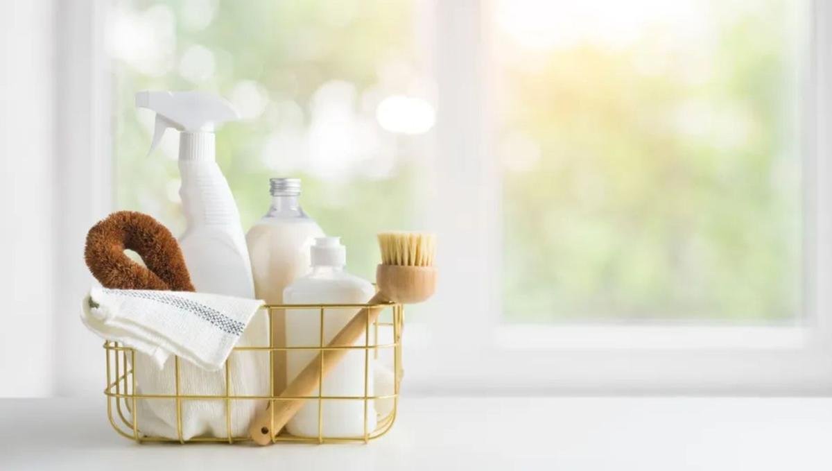4 Cleaning Supplies Professionals Always Regret Buying
