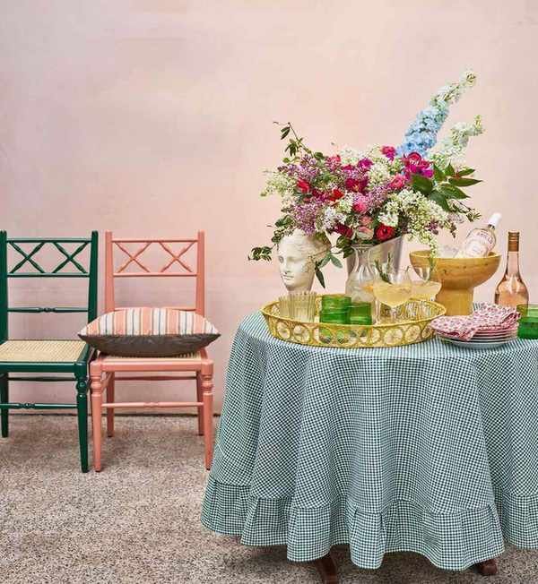 Dining table styling