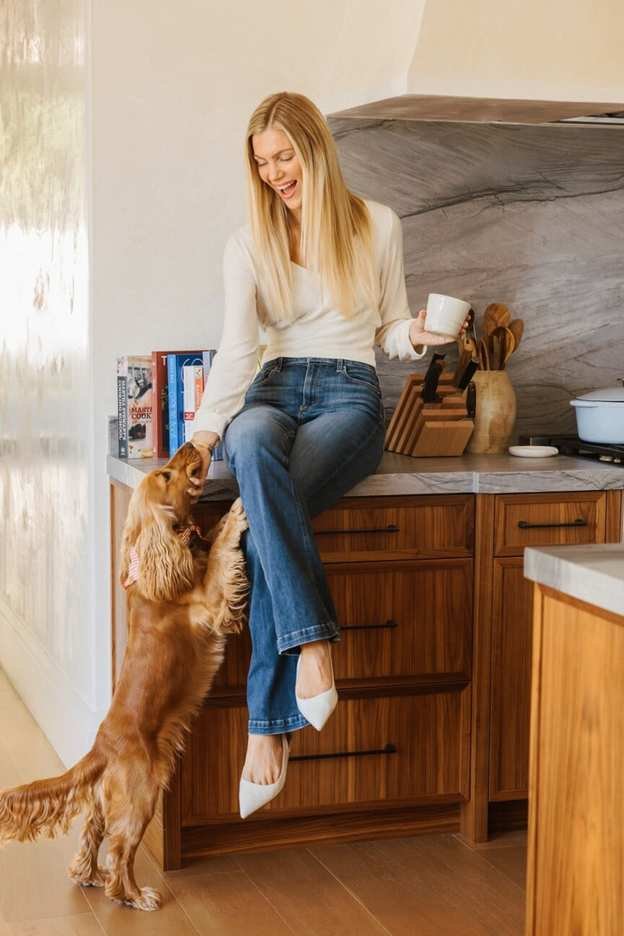 Mari Llewellyn Kitchen with dog_how to wake up early