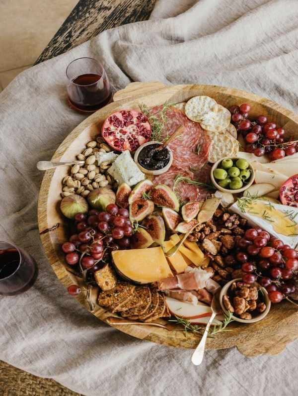 Crafting Charcuterie Boards: Irresistible Ideas for Any Gathering