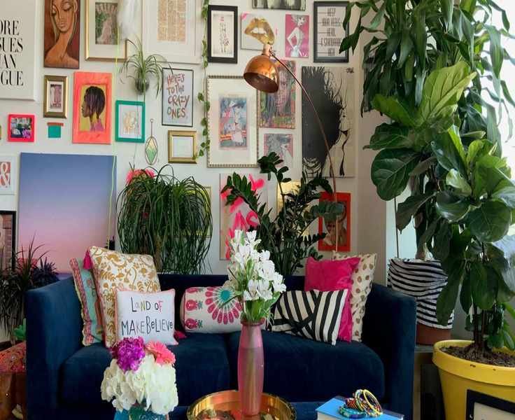 4 Warning Signs You've Overdone Maximalism in Your Home