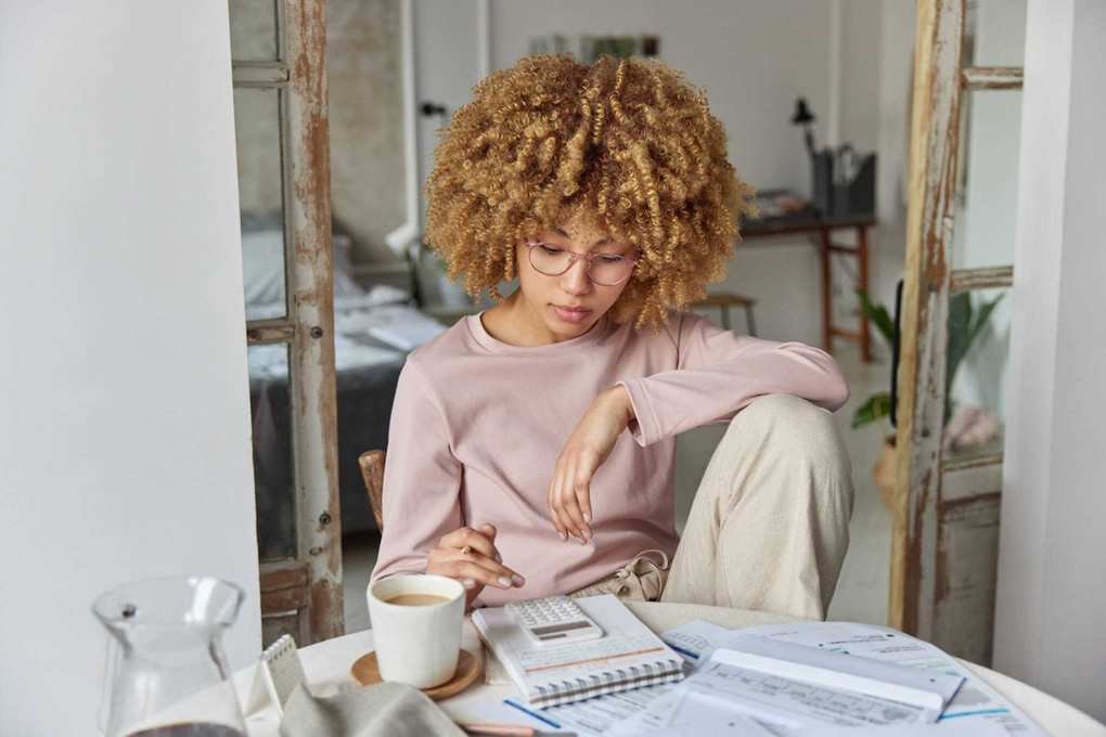Building an Emergency Fund While Living Paycheck to Paycheck