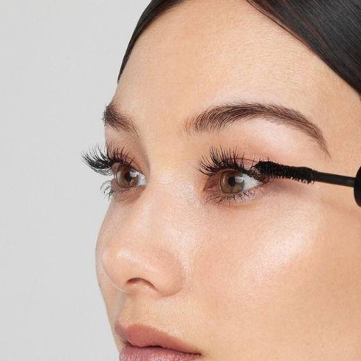 Achieve Bold Lashes with the Double-Ended Volume Set