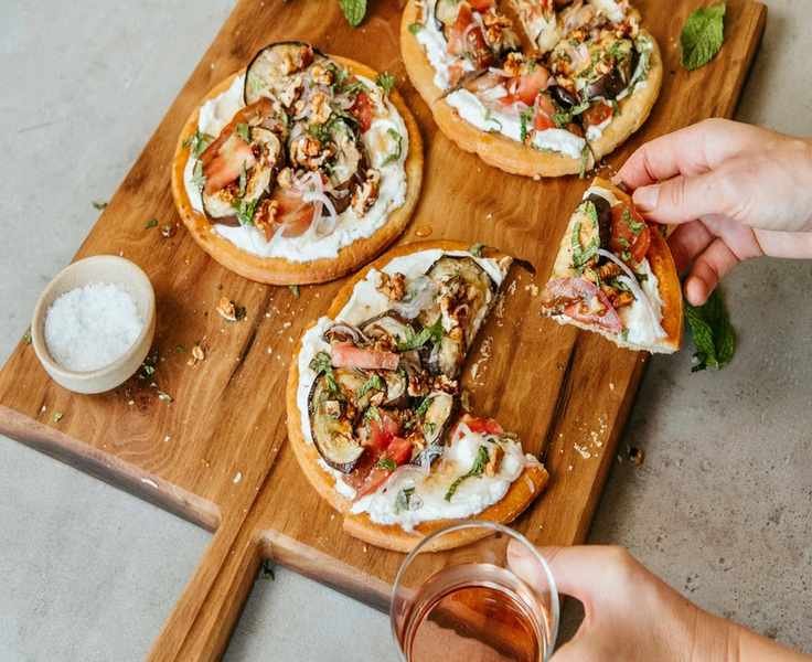 12 Delicious Homemade Pizza Recipes to Satisfy Your Cravings