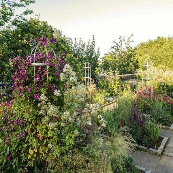 Trellis ideas featuring obelisks