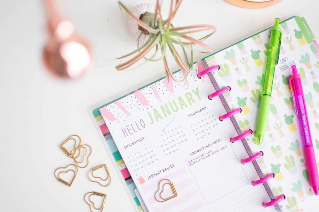 12 Monthly Financial Goals for a Prosperous 2025