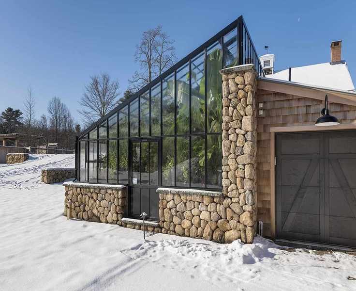 Winterizing Your Greenhouse: 6 Essential Steps for Cold Weather Prep