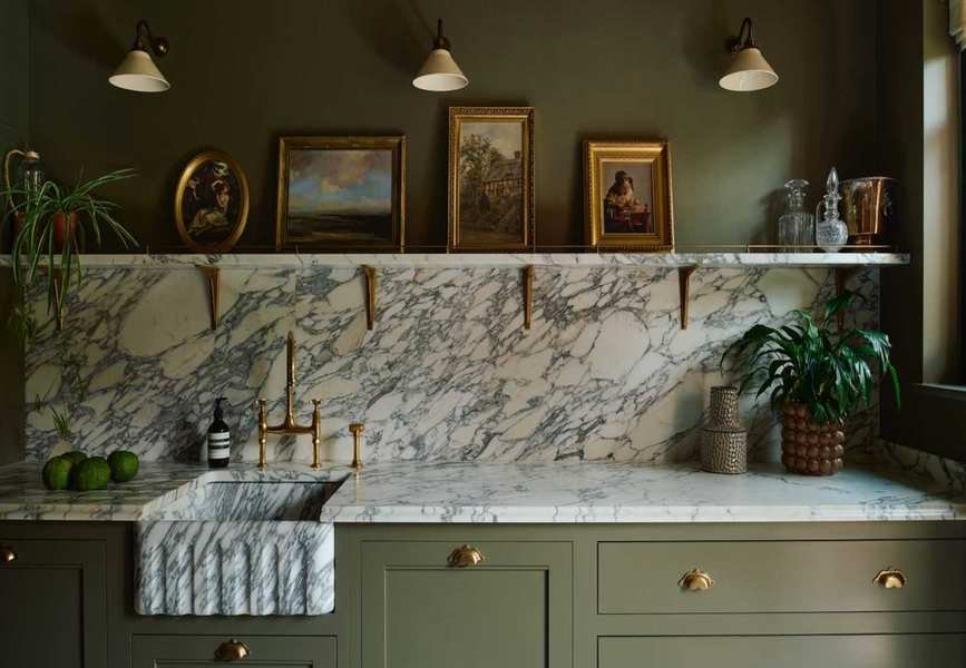 Choosing Vibrant Colors for a Small Kitchen in 2026