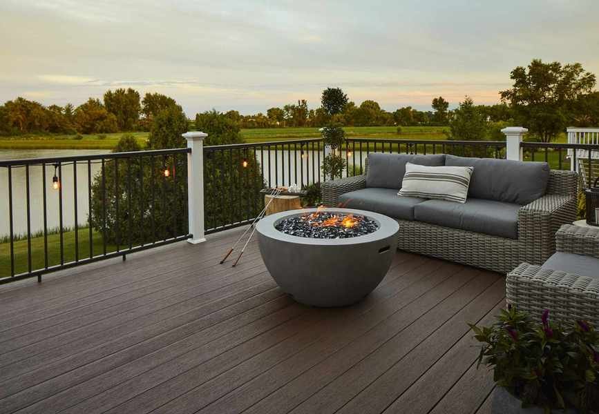 Building a Deck Railing: Expert Steps for a DIY Project
