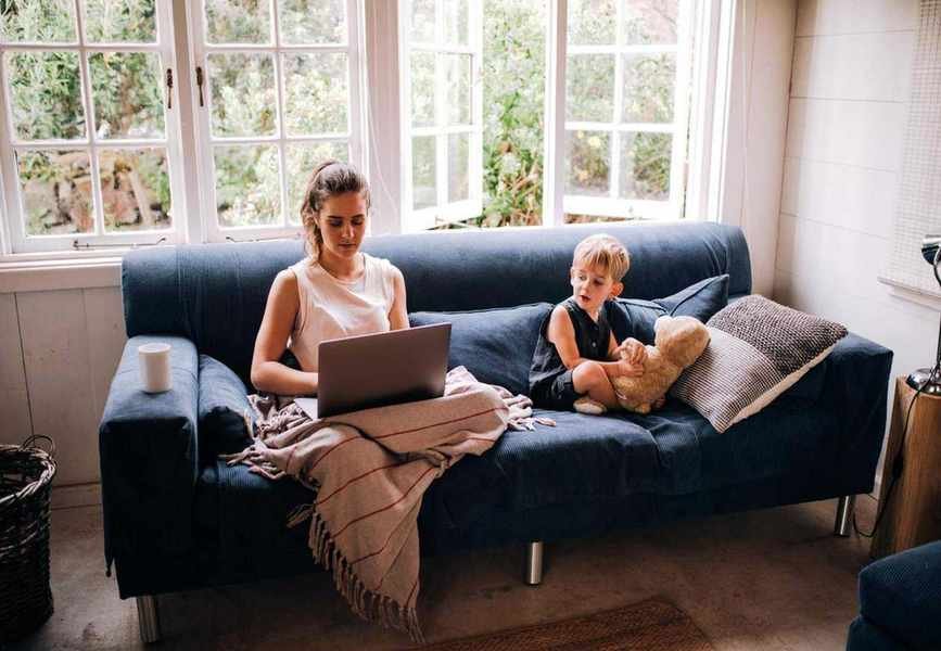 Managing Your Full-Time Job and Side Hustle Without Burnout