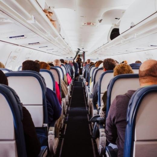 Jet-Set Glow: Tips for Keeping Your Skin Hydrated While Flying