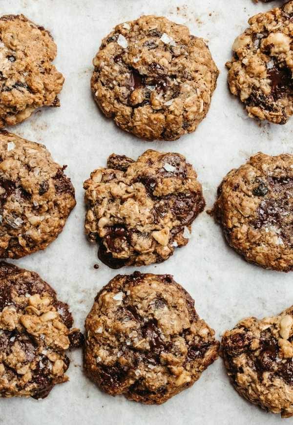 Healthy Oatmeal Cookies with Coconut, Raisins, and Dark Chocolate