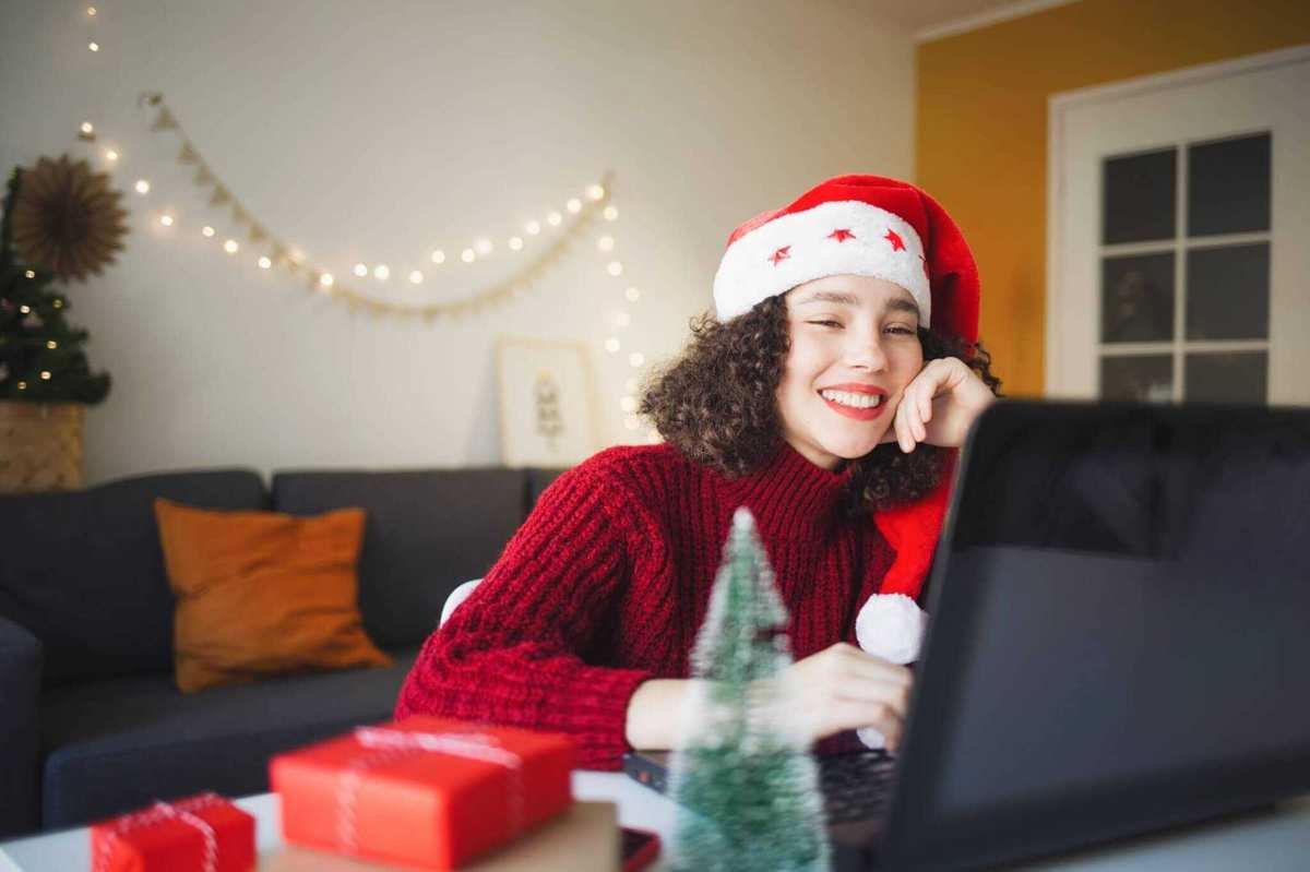 Stop Overspending This Holiday Season with Smart Strategies