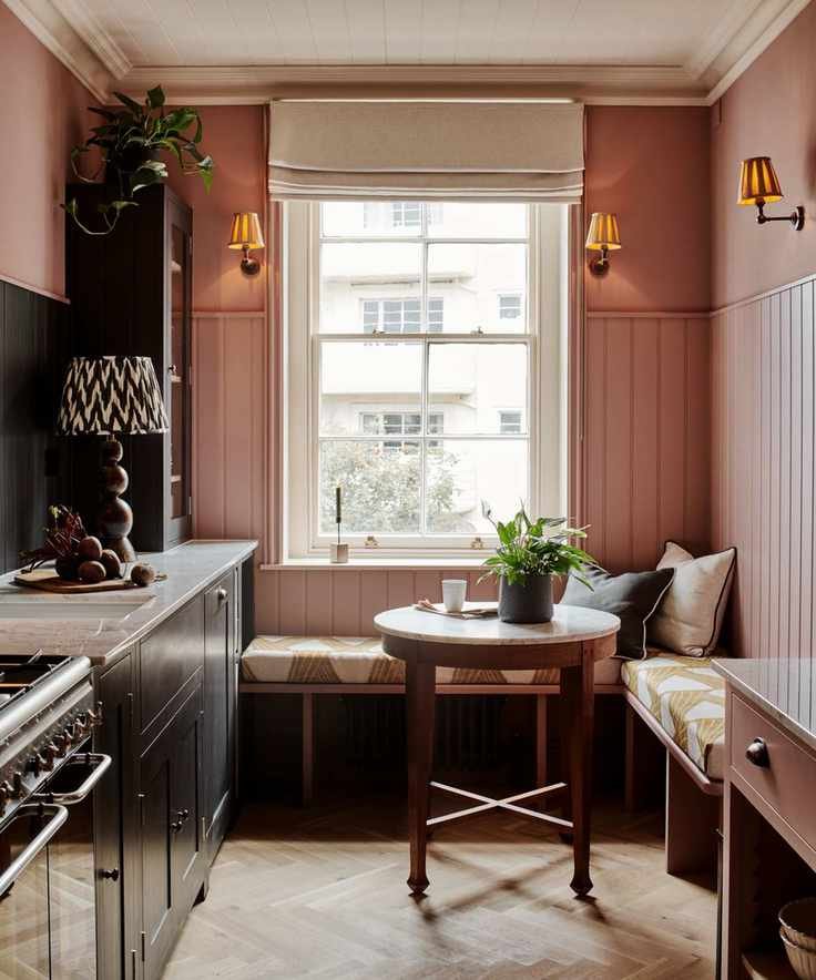 Nigel Hunt Neptune small Suffolk kitchen in warm pink and black