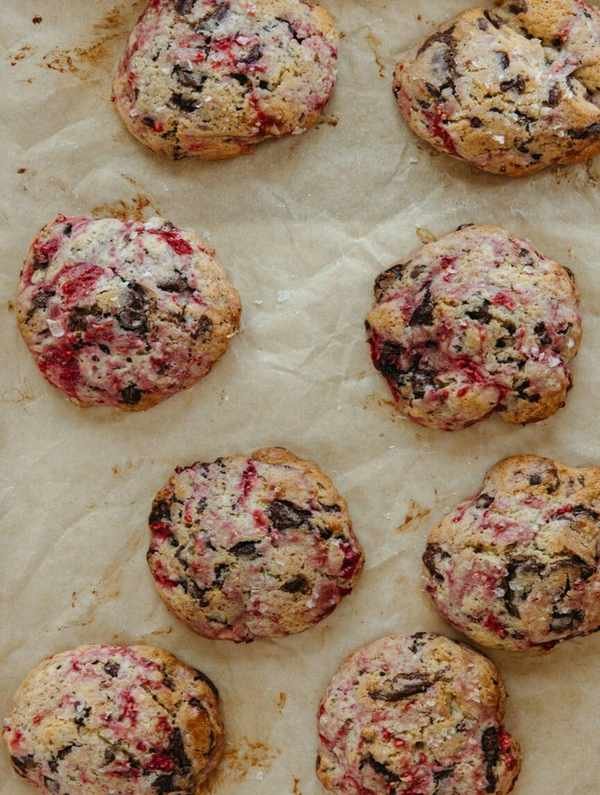 Delicious Raspberry Chocolate Chunk Cookies You Must Try