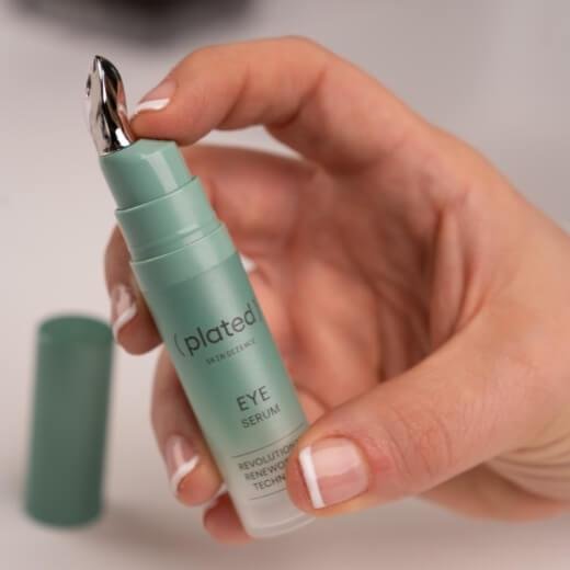 Skin Science Eye Serum in Hand
