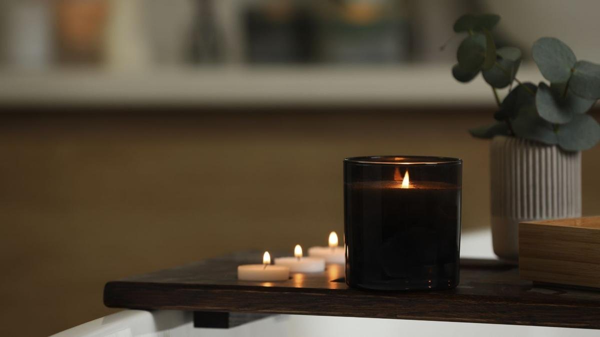 5 Romantic Scents to Enchant Your Home This Valentine's Day