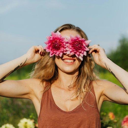 7 Effective Ways to Banish Tired Eyes and Look Refreshed